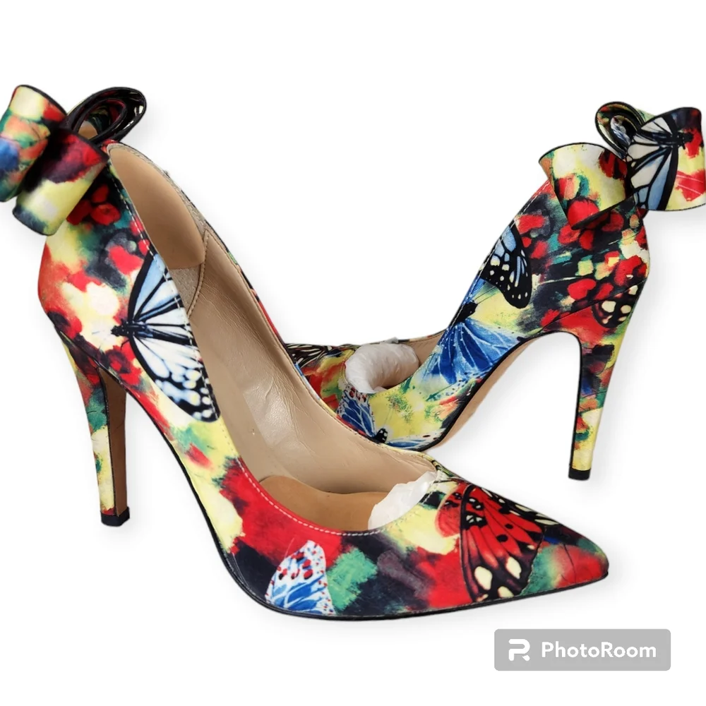 Neiman Marcus Multicolor Butterfly Print Bow Accent Pumps - Picture 4 of 16